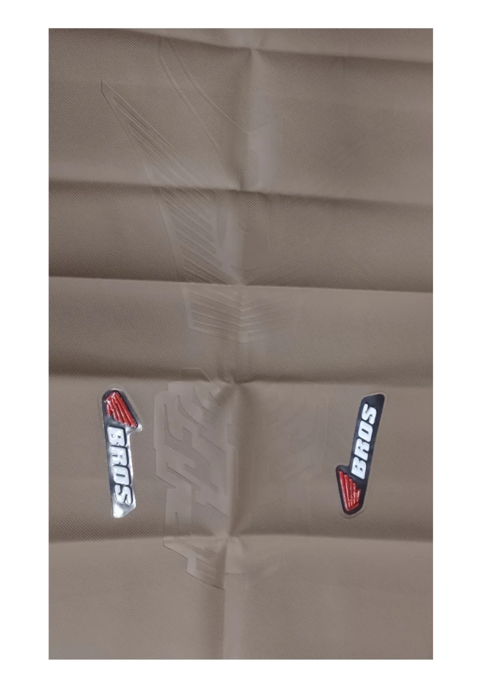 CAPA ANTIDERRAPANTE BEGE R8 CB300